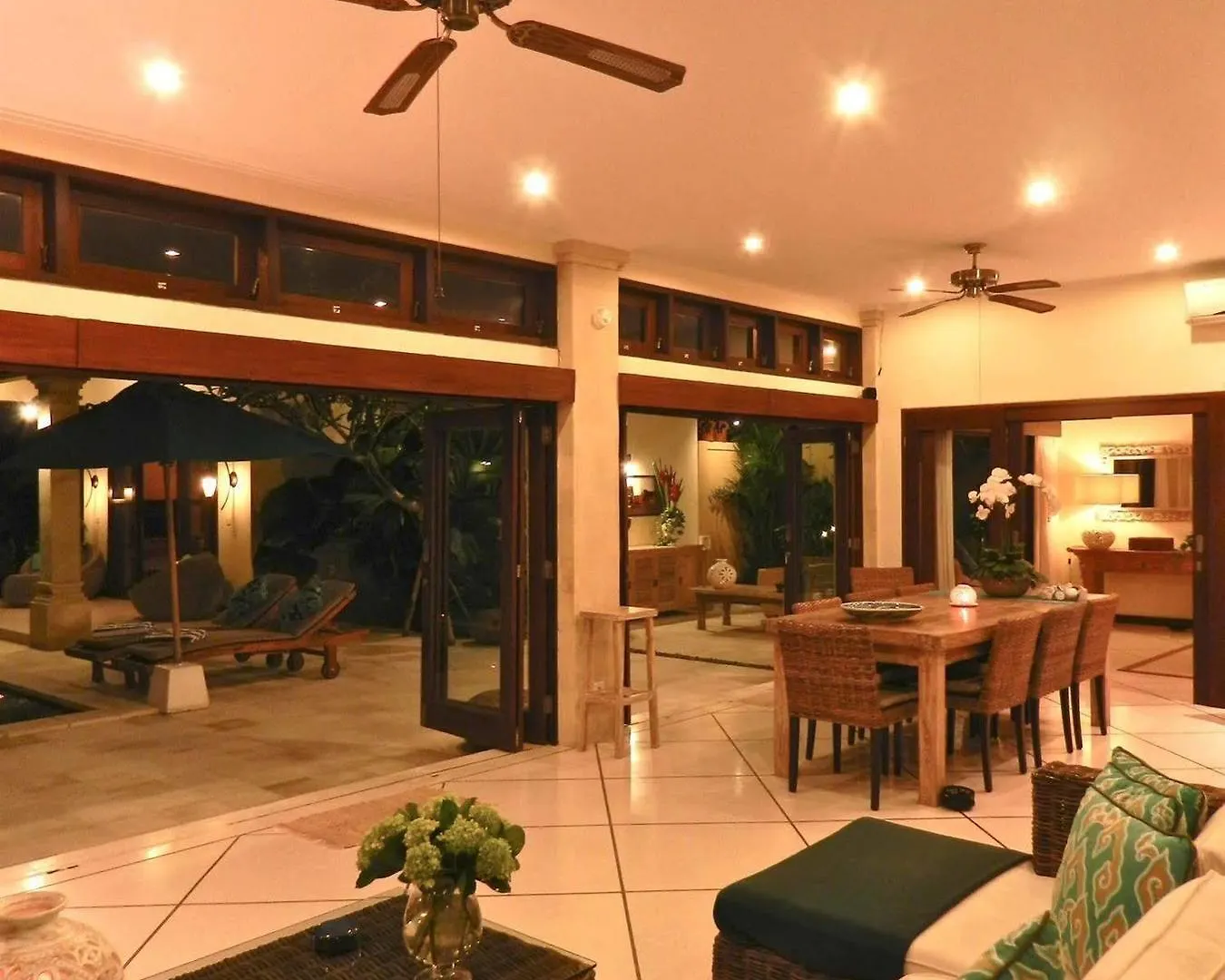 Villa Intan سمينياك إندونيسيا